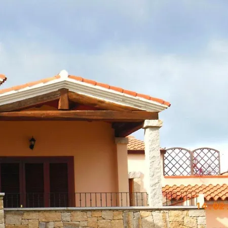 Silvaredda Trilo Apartment